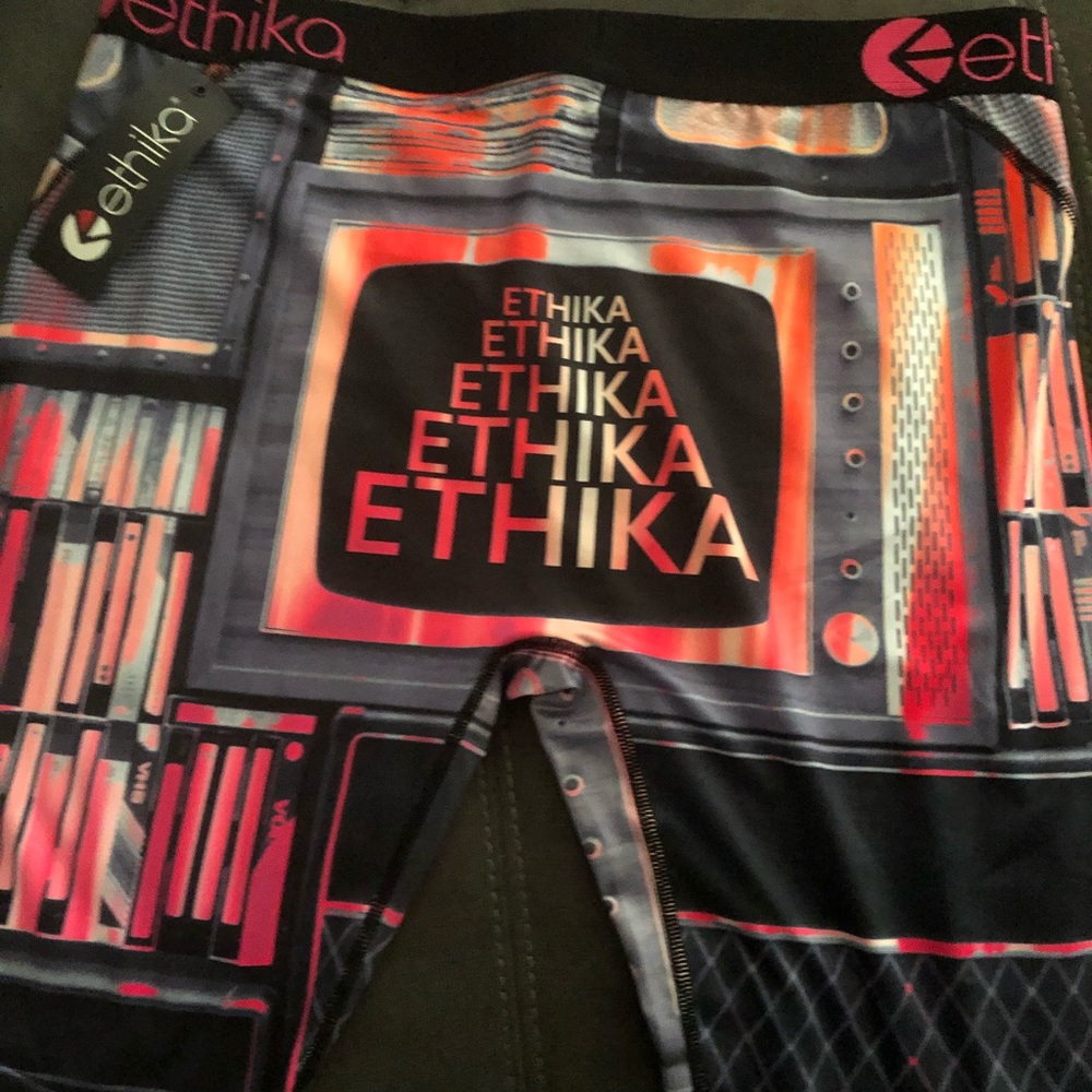 Mens ethika size L